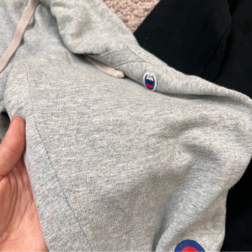 Clear Out Bundle! 8 pieces, about 5 pounds - EDIT: no Nike blue zip up hoodie - Picture 13 of 15